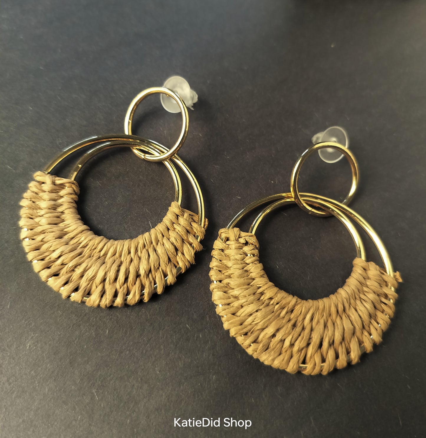 Raffia Grass Dangle